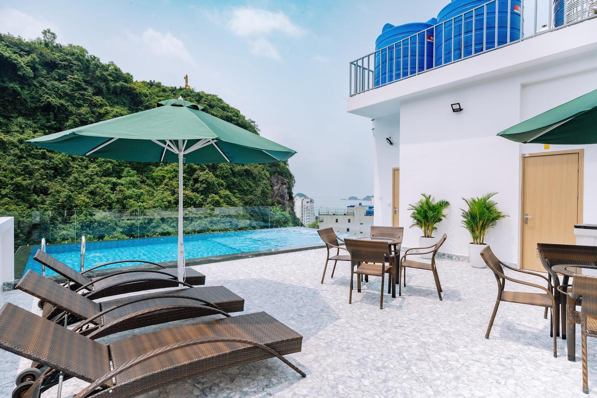 Sand Hotel カットバ島 エクステリア 写真