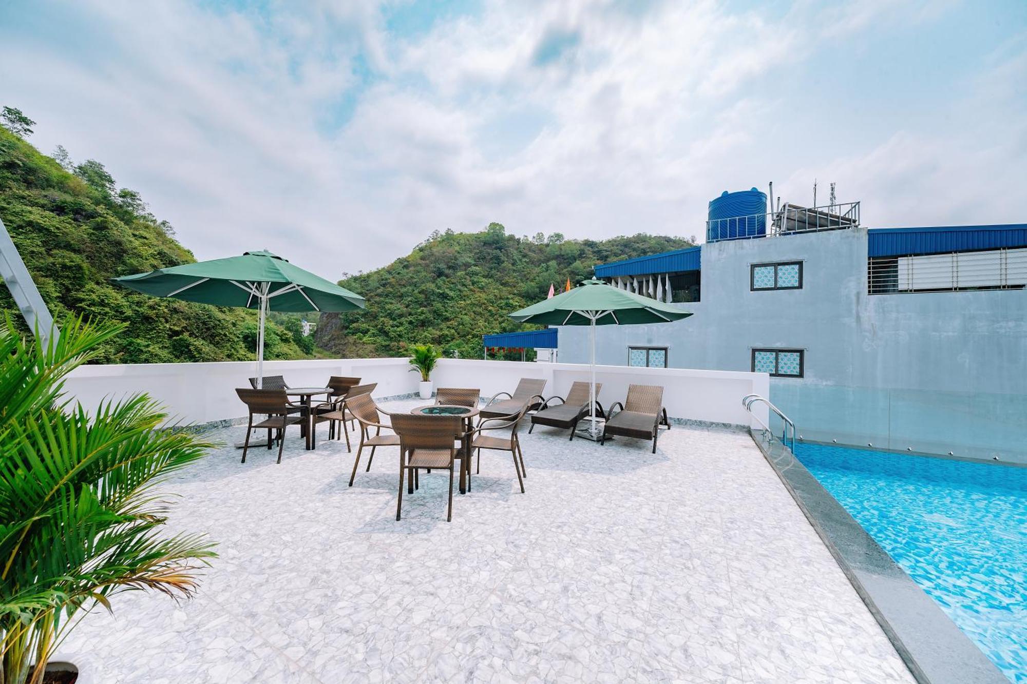 Sand Hotel カットバ島 エクステリア 写真